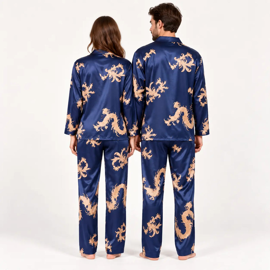 Pyjama En Satin Bleu Marine Imprimé Dragon Pour Couple – vue 2 | le Juste Pyjama