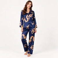 Pyjama En Satin Bleu Marine Imprimé Dragon Pour Couple – vue 3 | le Juste Pyjama