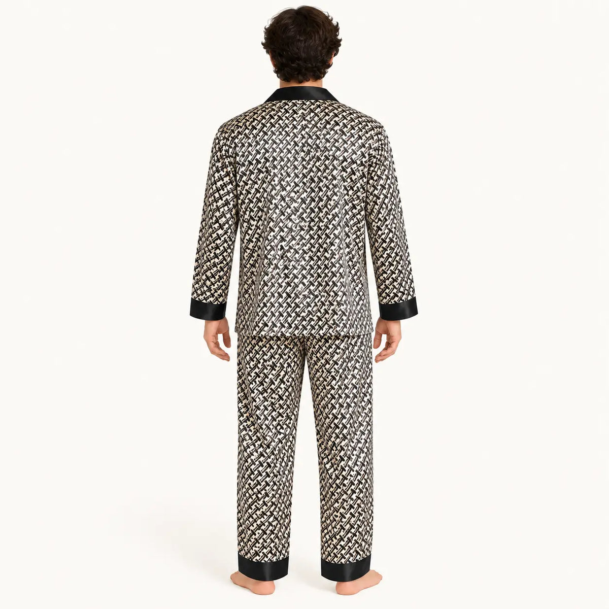 Pyjama Homme Satin Noir Imprimé Géométrique – vue 2 | le Juste Pyjama